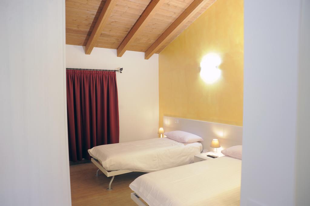 Al Castello Bed And Breakfast Cornate d'Adda Exterior photo
