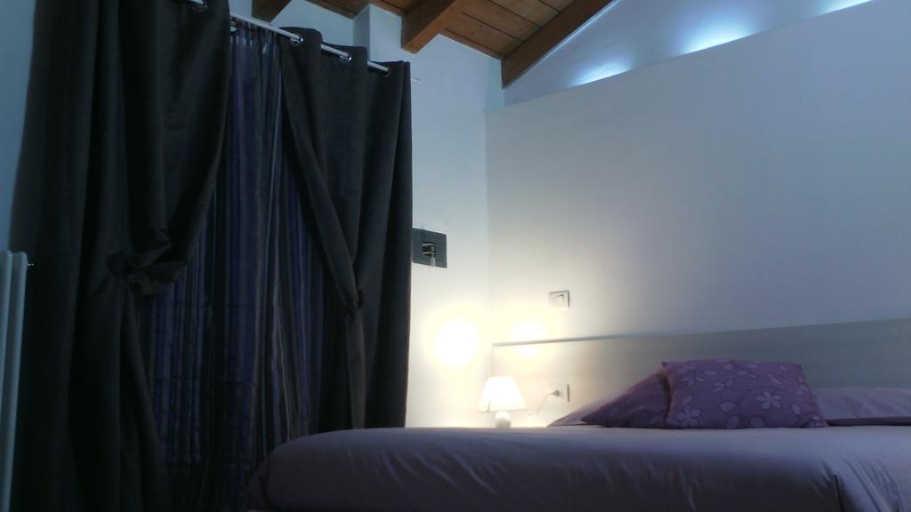 Al Castello Bed And Breakfast Cornate d'Adda Exterior photo